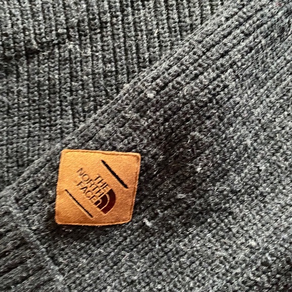 North Face Cable Knit Zip-up Sweater - Picture 4 of 4